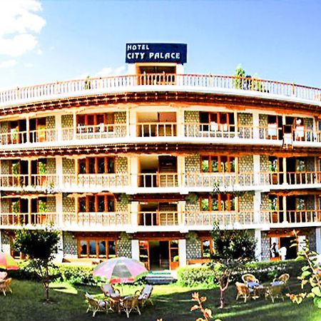 Hotel City Palace Leh Esterno foto
